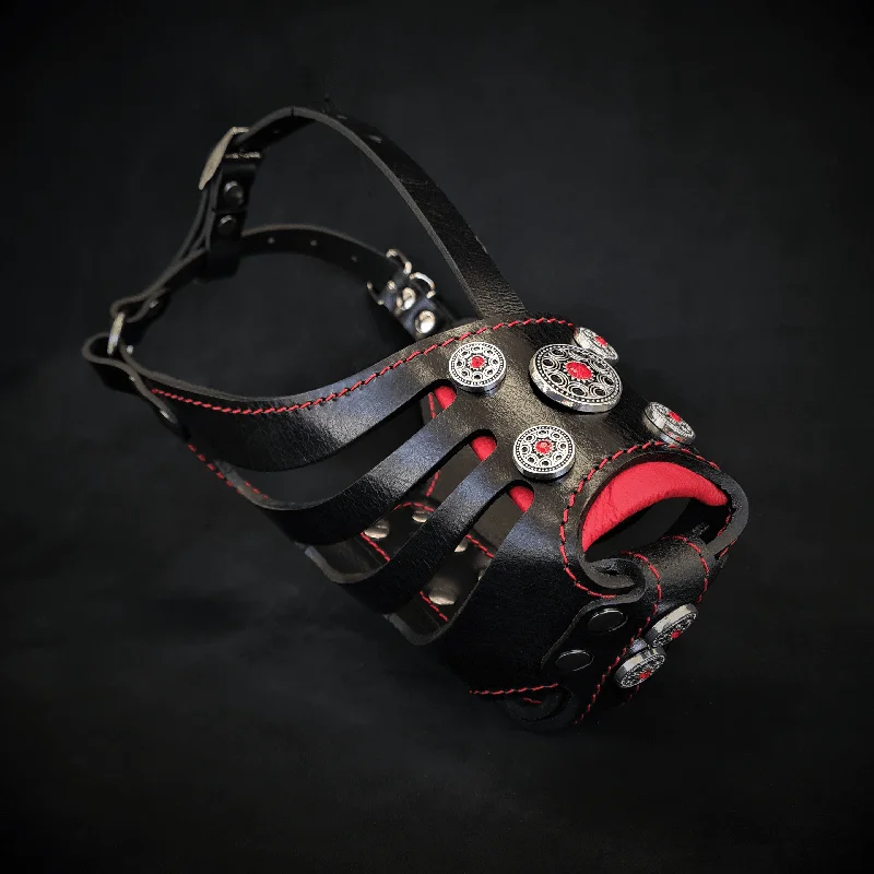 The ''Bijou'' Basket Muzzle Black & Red